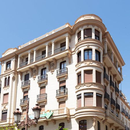 Betis Suites-La Campana Sevilla Kültér fotó